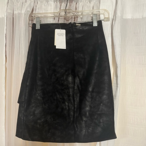 Guess Black Ruched Pencil Mini Skirt - Picture 4 of 6